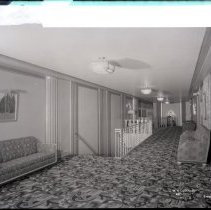 IL-Aurora-Paramount Balcony Foyer